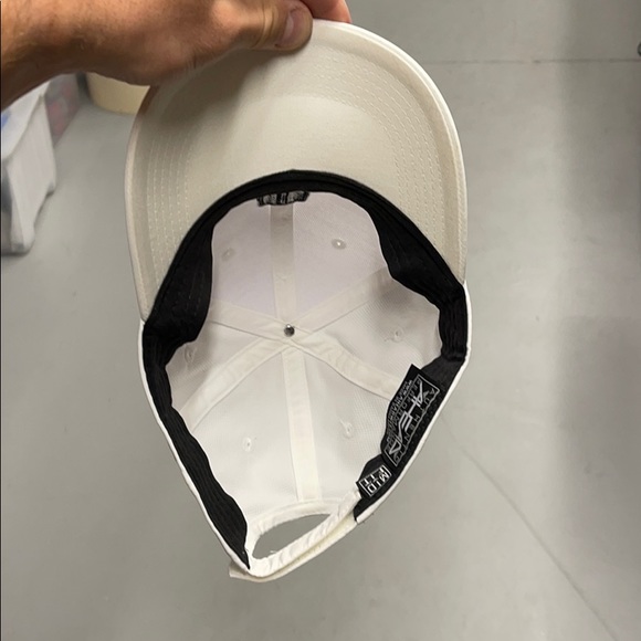 Hat - Picture 2 of 3